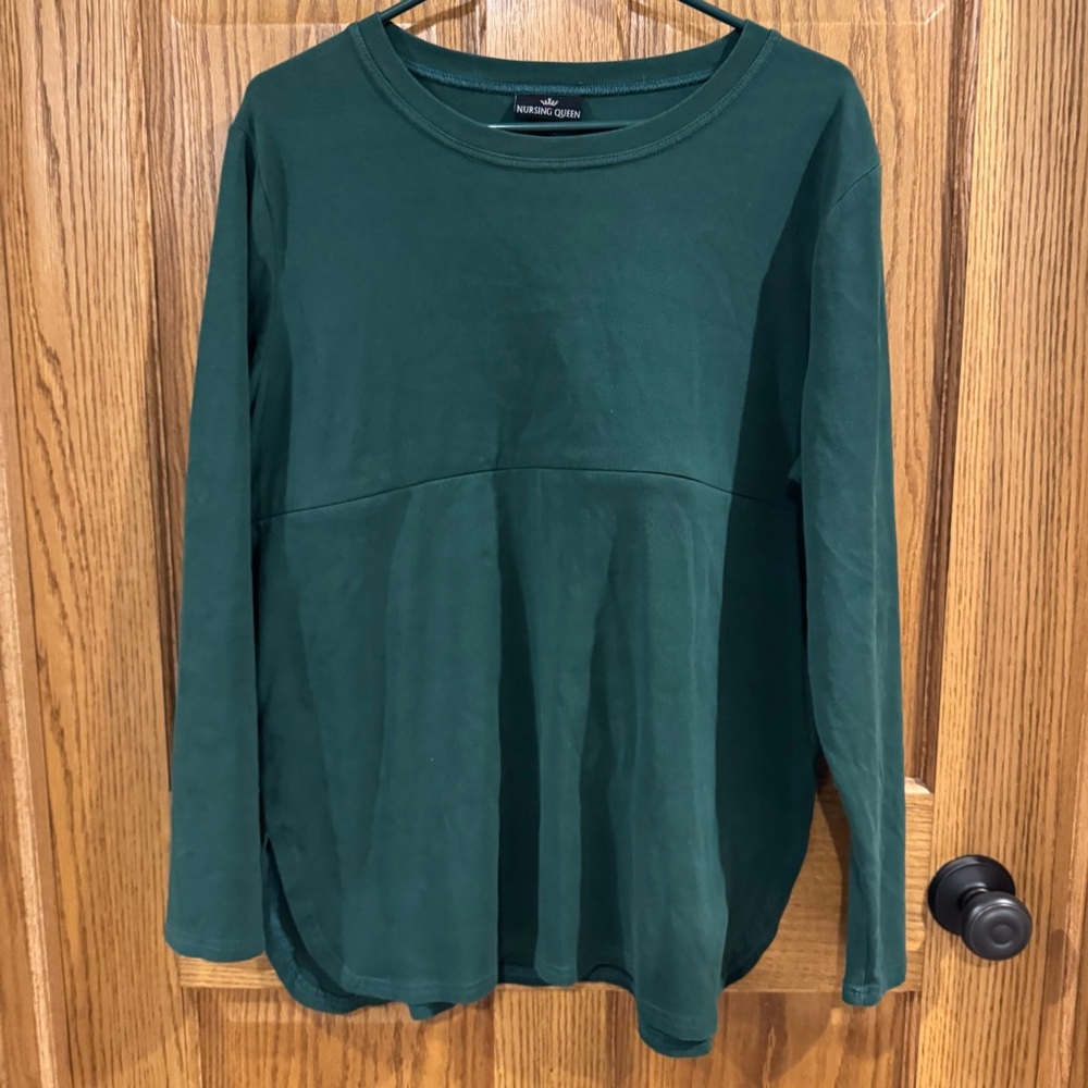 Nursing Queen Green Long Sleeve Nursing Top Size L Hidden Zipper